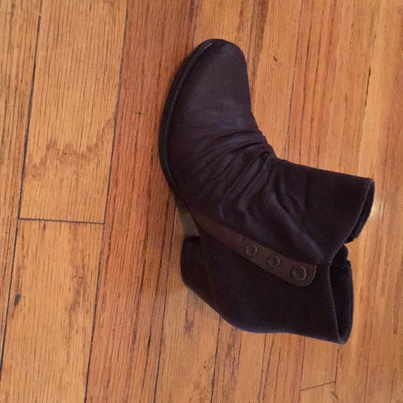 Baretraps brown ankle booties - Picture 3 of 5